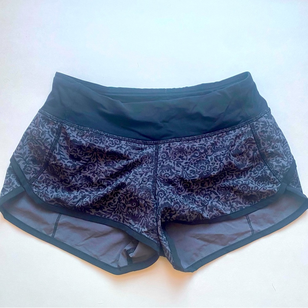Lululemon Speed Short, Size: 2, Color: Black/Gray Floral Marquis